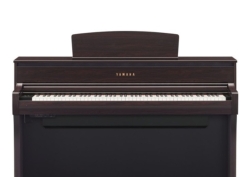Yamaha Clavinova CLP 675 Rosewood Digital Piano