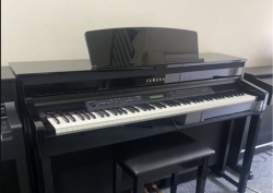 Yamaha Clavinova CLP 480 Digital Piano In Polished ebony