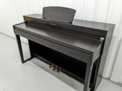 Yamaha Clavinova CLP-430 Digital Piano in Rosewood – Refurbished  