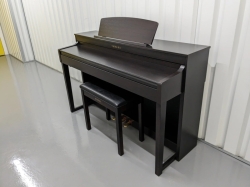 Yamaha Clavinova CLP 440 Rosewood A Beautiful Blend of Rosewood –Refurbished  
