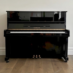 Yamaha U1A Upright Piano With Bench Serial No -4069014