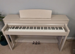 Yamaha Clavinova CLP 545 Digital Piano  With Bench