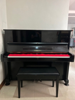 Yamaha U2 Upright Piano With Bench