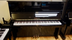 Yamaha U2 Upright For Professional With Bench