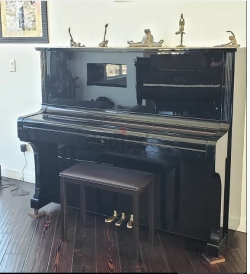 Kawai BL 61 Polished Ebony Upright Piano With Bench