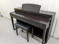 Yamaha Clavinova CLP 440 Digital with Bench 