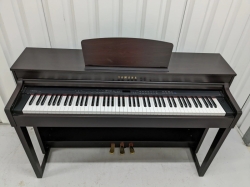 Yamaha Clacinova CLP 440 Digital Piano with Six Month Warranty