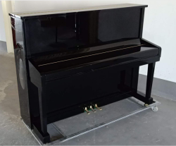 Chloris HU 123 Black Brand New Piano