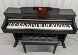 Yamaha Clavinova CLP-330PE Glossy Black Polished Ebony Piano 