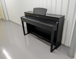 Yamaha CLP 535 Black Refurbished Piano for Sale